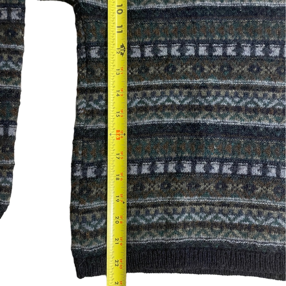 Patterned Crew Neck Sweater - Picture 6 of 7